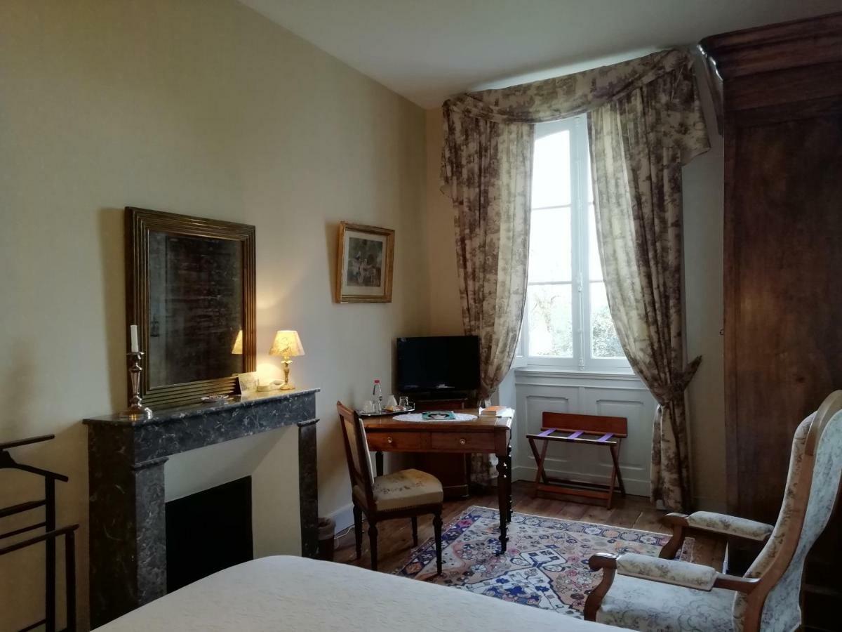 Chateau Des Salles Hotel Saint-Fort-sur-Gironde Ngoại thất bức ảnh